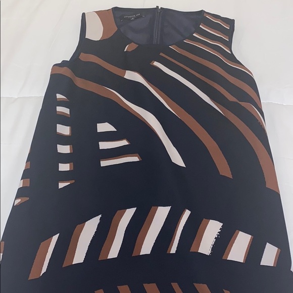 DONATED Lafayette Short Sleeve Patterned Midi Dress - Picture 2 of 2